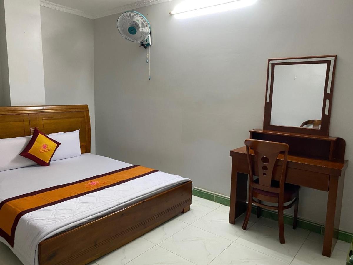 Khách Sạn Thanh Hồng Ciudad Ho Chi Minh  Exterior foto