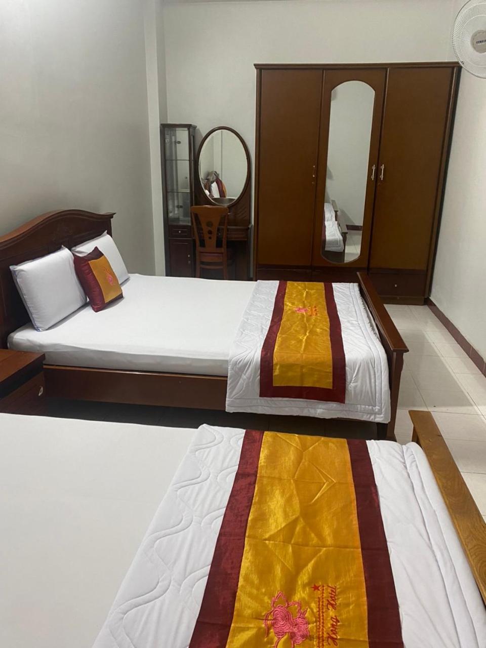 Khách Sạn Thanh Hồng Ciudad Ho Chi Minh  Exterior foto